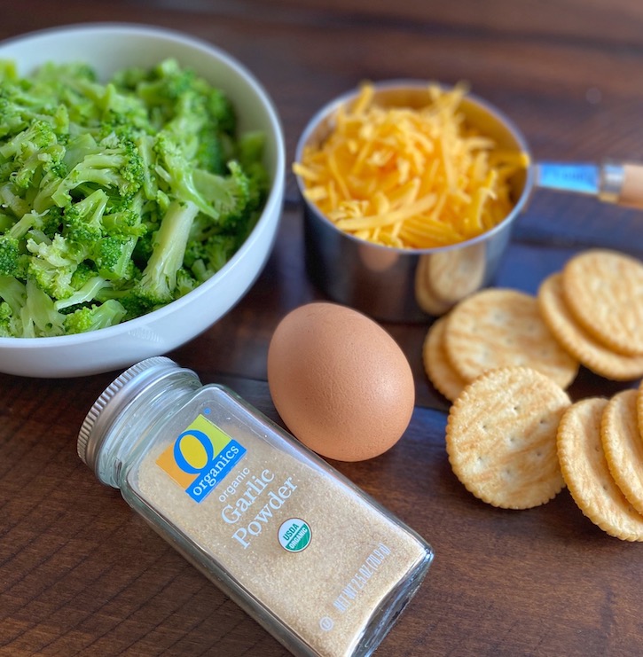 Quick, easy and healthy snack ideas for after school! 4 Ingredient Broccoli Tots made in a mini muffin tin. Toddlers, kids, teens and adults love these! A fun food idea for kids.