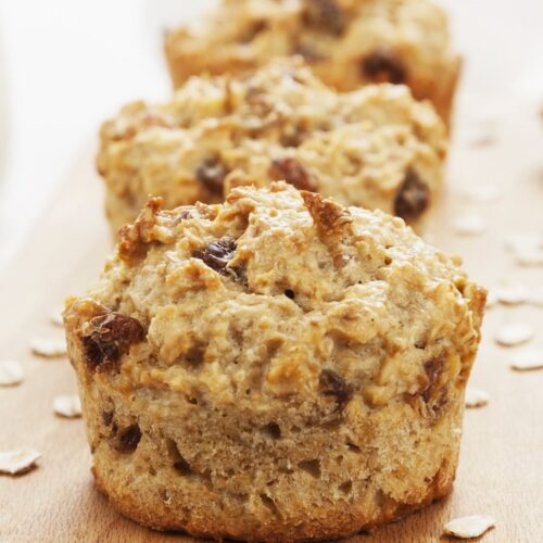 How to make oatmeal muffins with cake mix! This easy recipe makes for a quick breakfast or after school snack for the kids.