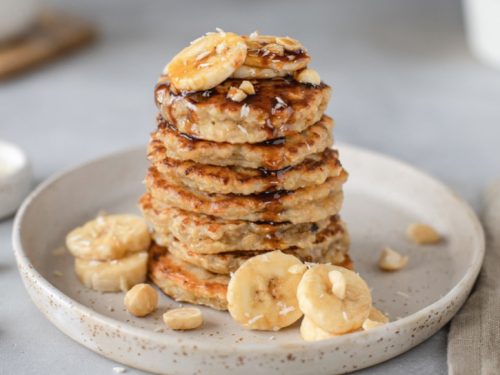 Healthy Banana Oatmeal Pancakes (Quick & Easy!)