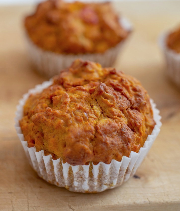 2 Ingredient Pumpkin Spice Muffins - The Lazy Dish