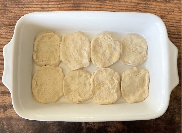 How to make cheeseburger biscuits! This budget friendly meal is a hit with my teenagers. 