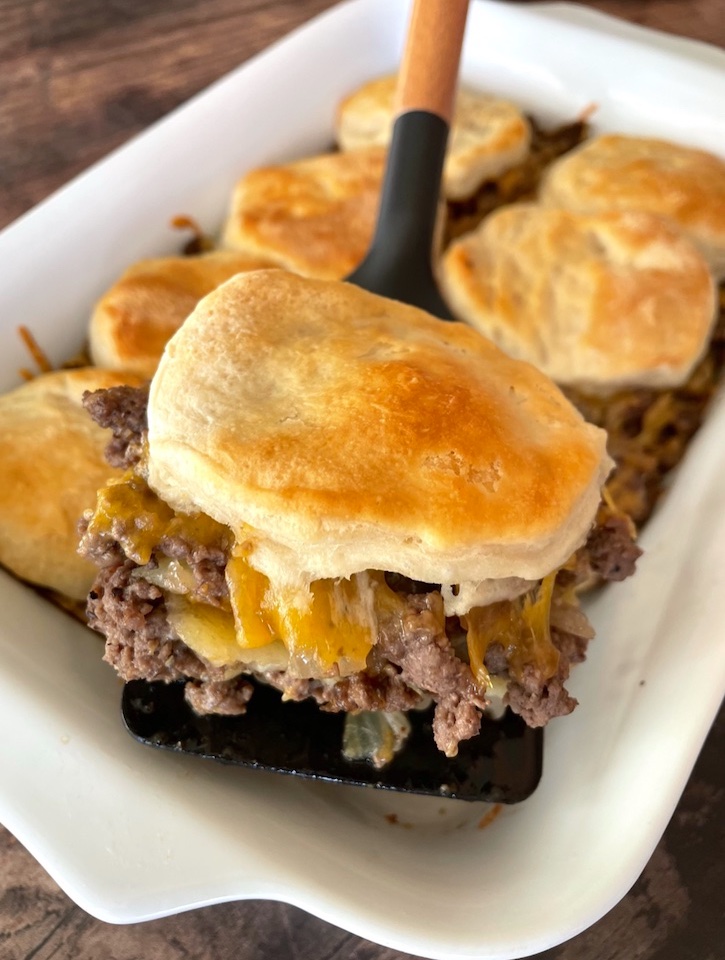 This quick and easy dinner recipe is perfect for a family with kids! If you're looking for ground beef meals to make on a budget, this cheeseburger biscuit casserole is amazing! So simple to make with just a few basic ingredients. 
