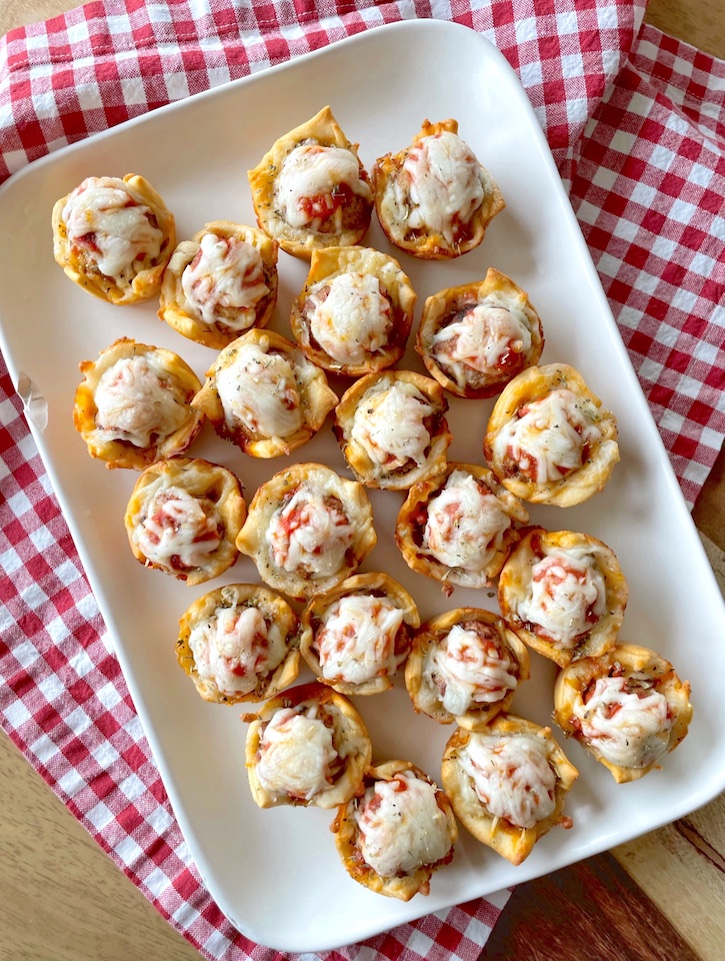 Mini Meatball Sub Cupcakes | A fun and easy meal, snack or even appetizer! This 4 ingredient recipe super simple to make and everyone loves them. 