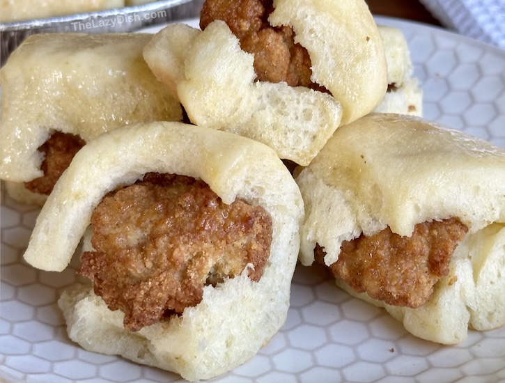 I'm always looking for quick & easy breakfast recipes that my kids will love. These copycat chicken minis from chickfila are the perfect breakfast idea for kids. Sweet on the outside and savory on the inside, kids cant get enough of this copycat fast food breakfast hack. Try them today! 