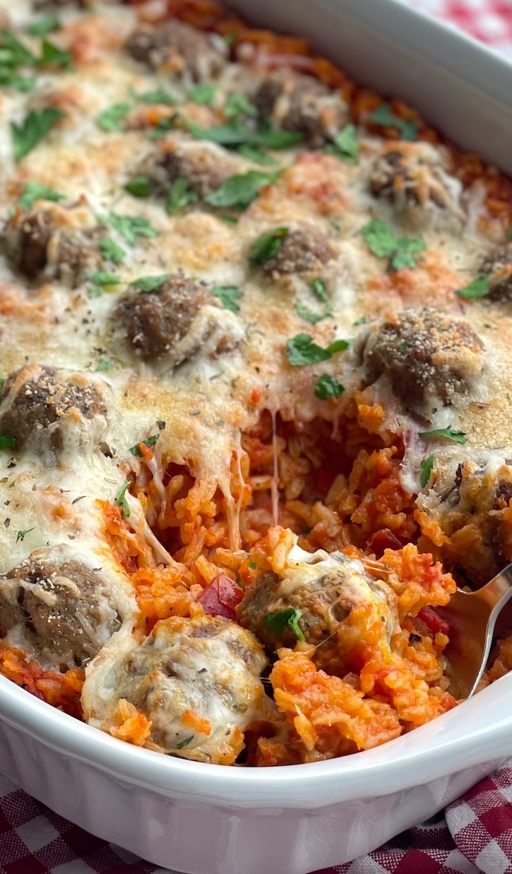 Yummy Meatball & Rice Dinner Casserole | If you're looking for cheap and easy recipes to make for dinner tonight, pick up some frozen meatballs and instant rice at the grocery store for this delicious meal! It's perfect for a large family with picky kids to feed, and definitely mom approved on busy weeknights. 