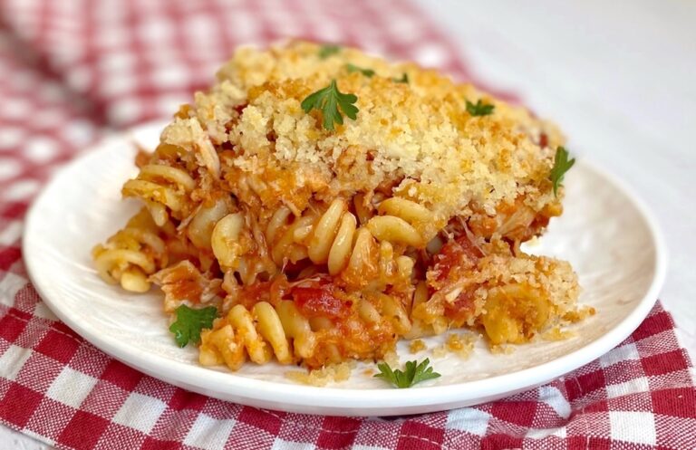 20 Super Easy Dinner Casseroles Your Family Will LOVE!
