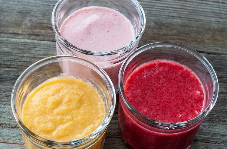 How to make tasty and healthy smoothie recipes with lots of helpful tips and tricks. 