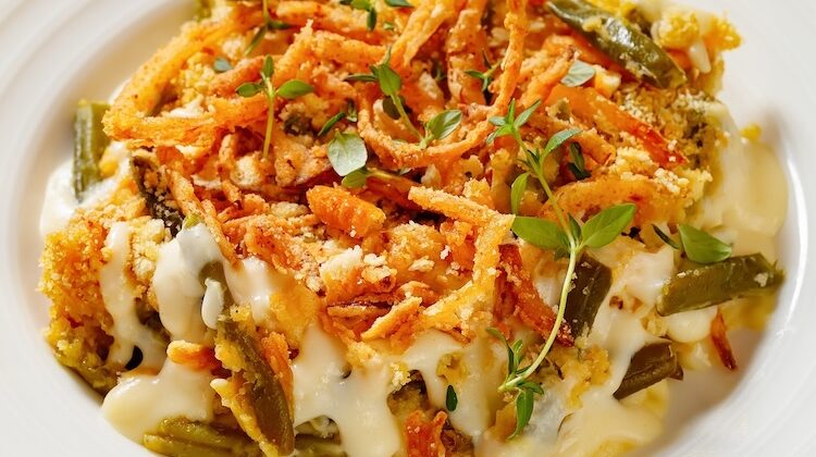 A delicious way of making a traditional green bean casserole with Alfredo sauce.